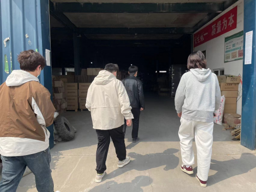 引领喷涂行业革新绿色可视化稳压喷涂系统亮相市场(图1)