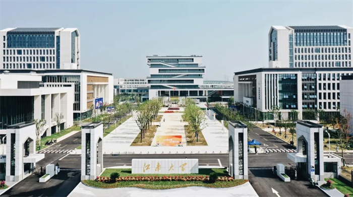 开学季看久诺如何打造集功能与颜值的双一流高校校园涂装场景(图5)