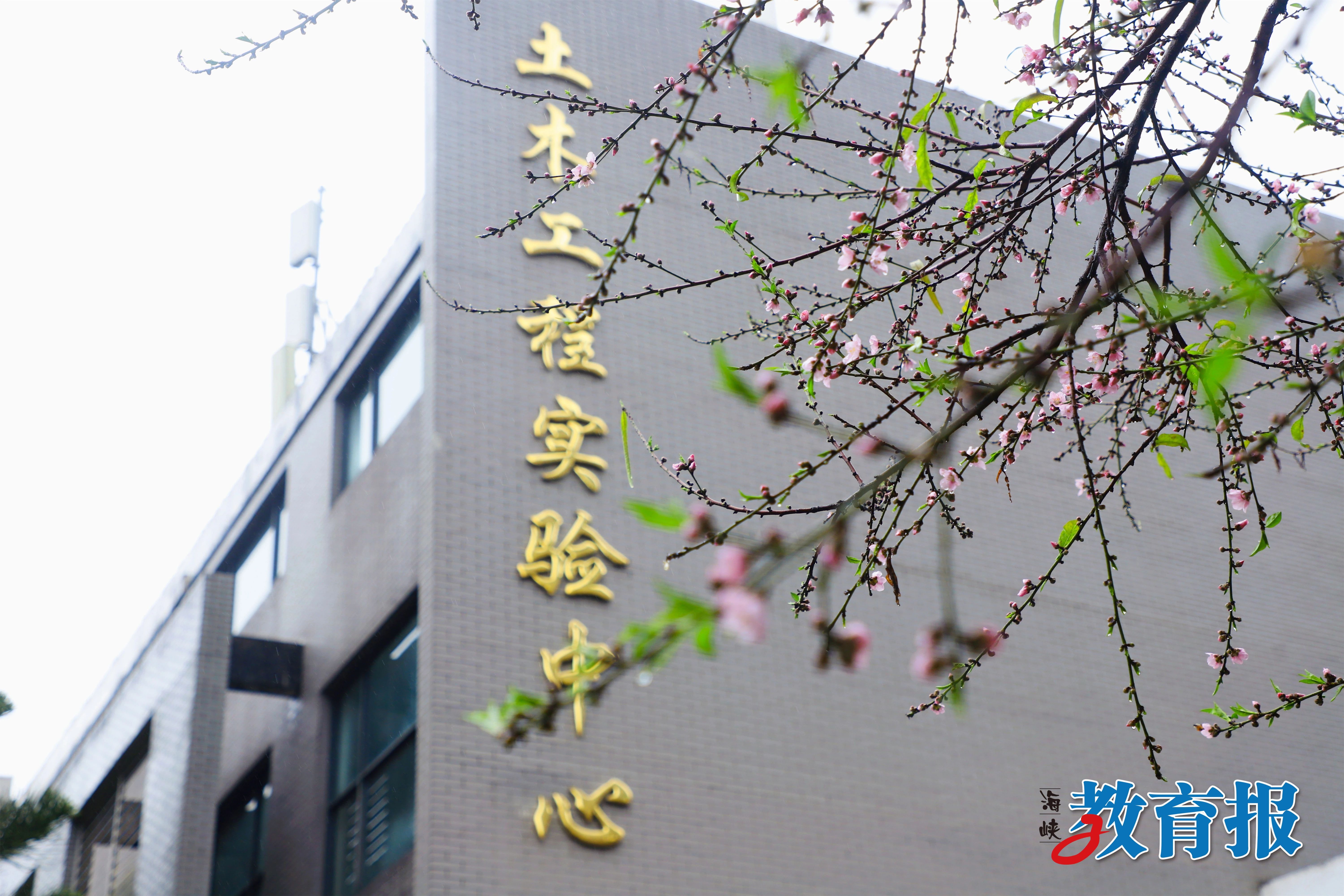 还没开学实验室里却涌进了这群人……(图4)