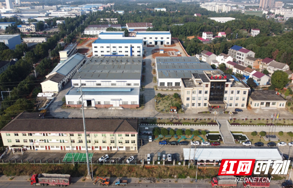 产学研携手“革新”环保涂料瞄准绿色产业新蓝海丨走上生产线的好成果(图1)