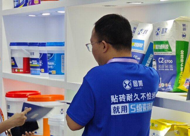 2025瓷砖胶十大品牌权威排行！工人师傅亲测推荐省心省力(图1)