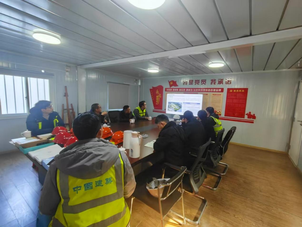 九棵树酒店项目成功举办上海市奉贤区钢结构技术质量观摩交流活动(图1)