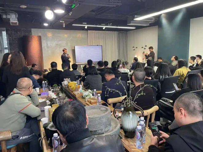 不虚此行！2025首场艺术涂料新媒体沙龙干货亮相(图2)