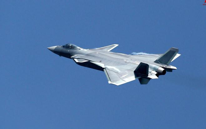 首飞14年“威龙”歼20的含金量还在上升中(图1)
