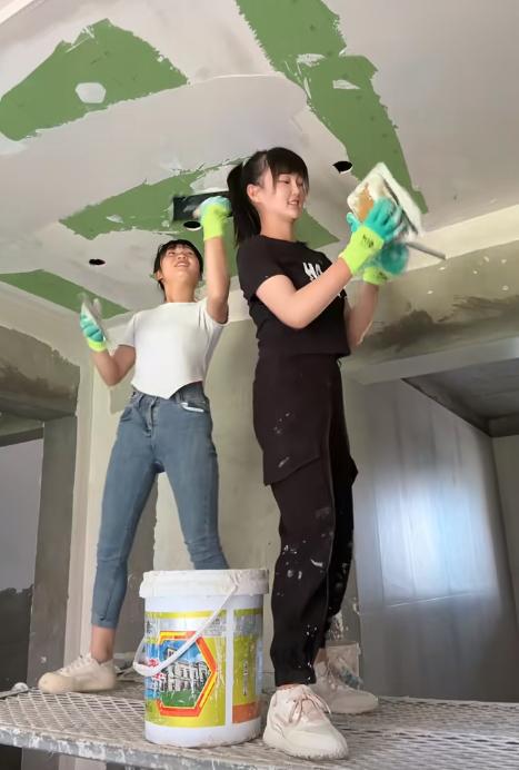 25岁刮腻子女网红去世死前最后动态曝光姐姐迷惑行为引争议(图2)