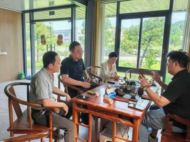 中国建筑装饰装修材料协会建筑涂料分会一行莅临双匠科技考察交流(图3)