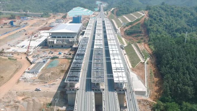 11万㎡涂装守护！美涂士助力凭祥东站筑就中越跨境高铁品质标杆(图4)