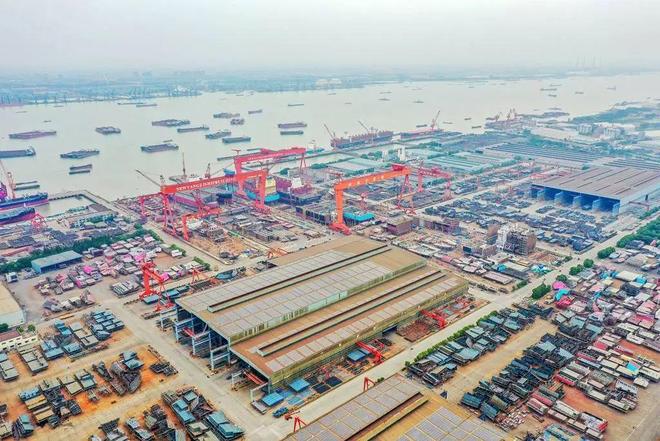 泰州：全国最大的民营造船基地和国家级船舶出口基地从长江之畔驶向全球的“钢铁巨轮”(图2)