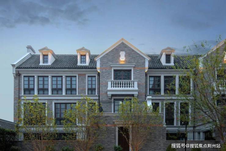 绿城潮鸣外滩售楼处电话绿城潮鸣外滩网站售楼中心电线楼盘百科楼盘网站测评中心电话百科详情(图1)