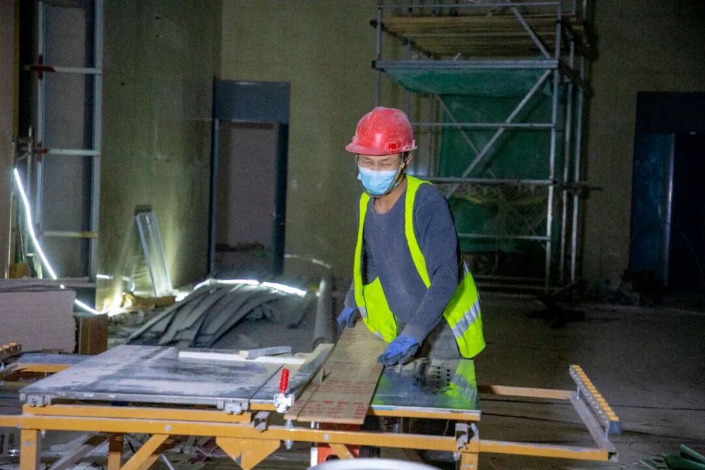 精河县文体中心、文博中心建设进入收官冲刺阶段(图2)