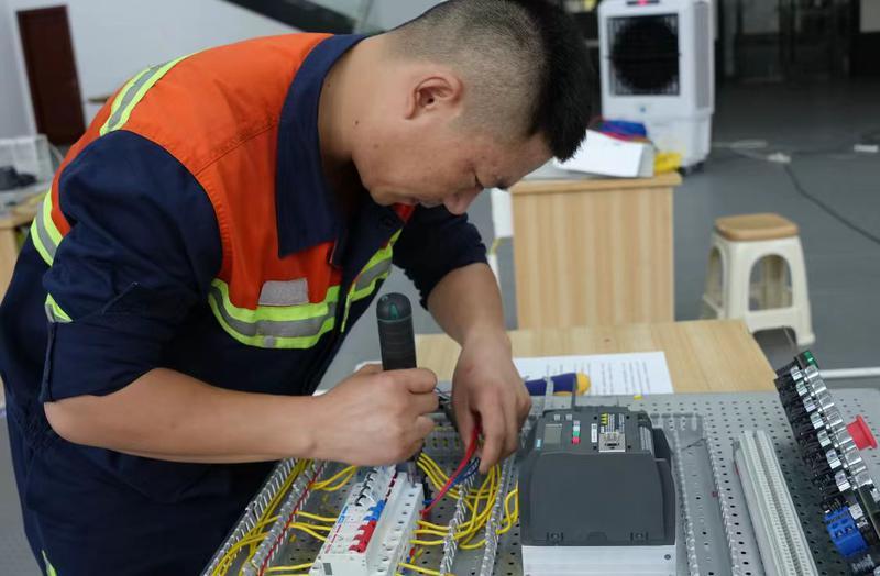 深读丨技术浪潮下职业技能如何“保鲜”?(图3)