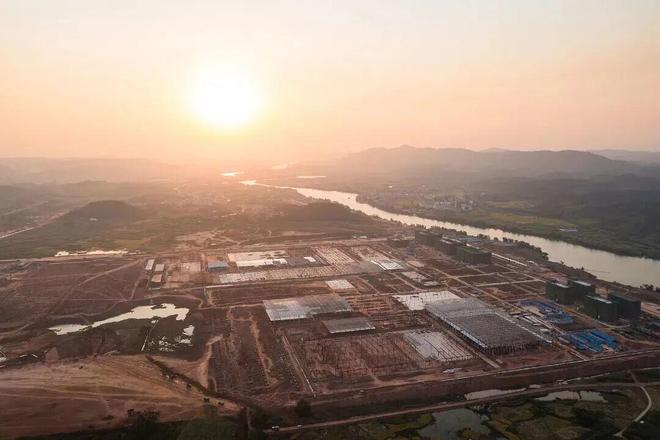 比亚迪140亿“超级工厂”的背后为何是北新嘉宝莉?(图1)