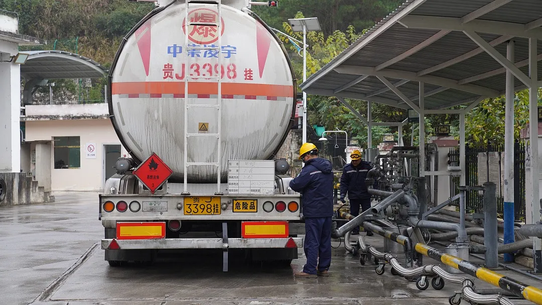 贵州龙里:培育壮大特色产业集群加快推进新型工业化(图2)