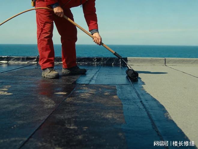 防水涂料施工正确方法涂刷厚度与遍数(图1)